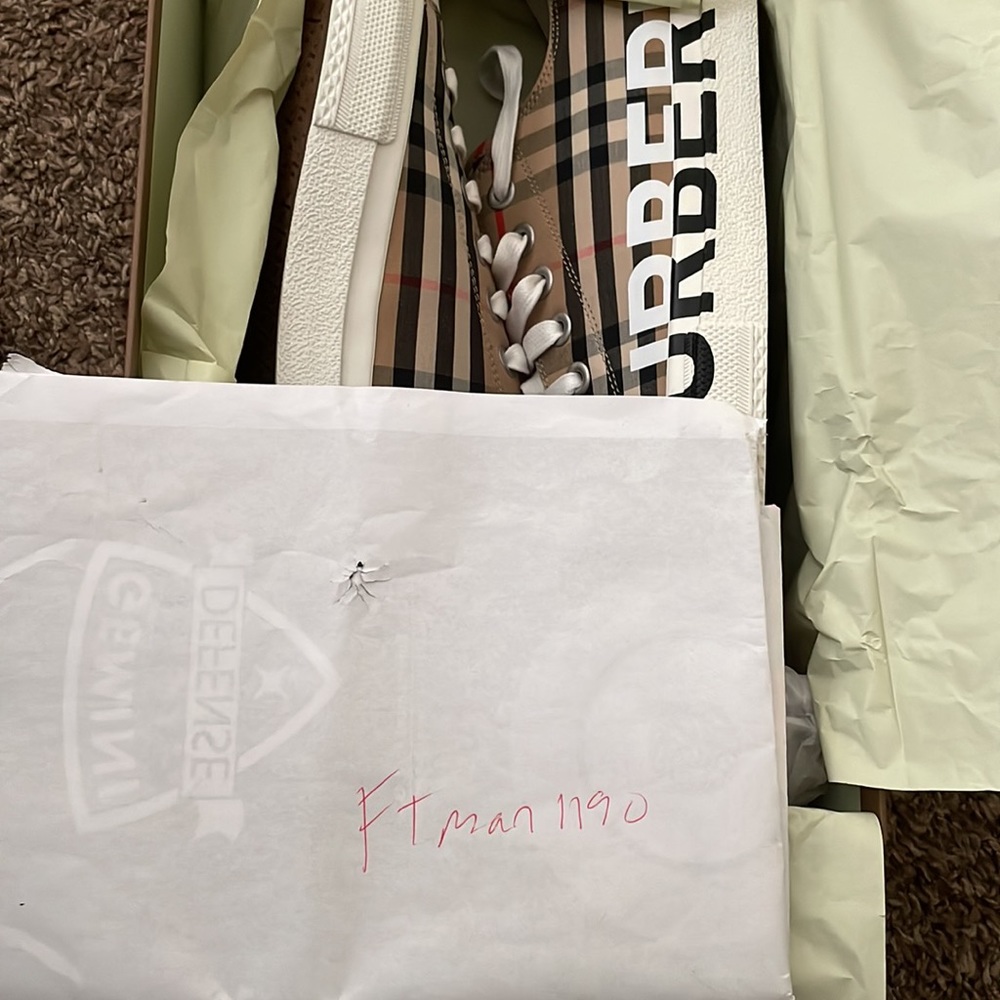 Burberry Logo Print Vintage Check Cotton Sneakers - Picture 4 of 4